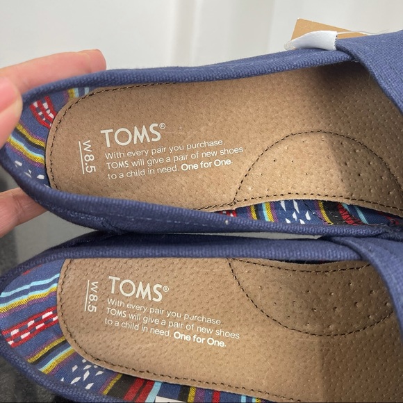 TOMS Classic Navy Canvas Alpargatas Flats Loafers - Picture 9 of 15